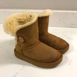 Girls’ UGG boots